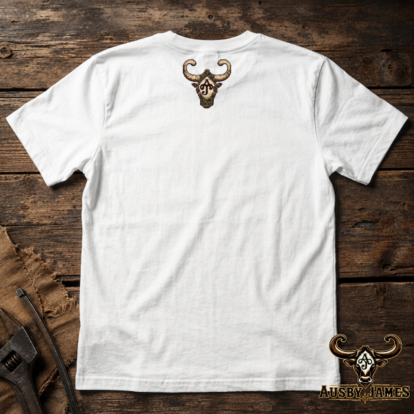 Pretty Girls Get Dirty Too – Women’s Workwear Graphic Tee